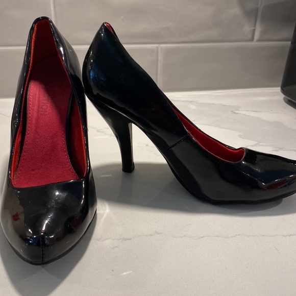 Patent leather formal heels - Picture 2 of 3